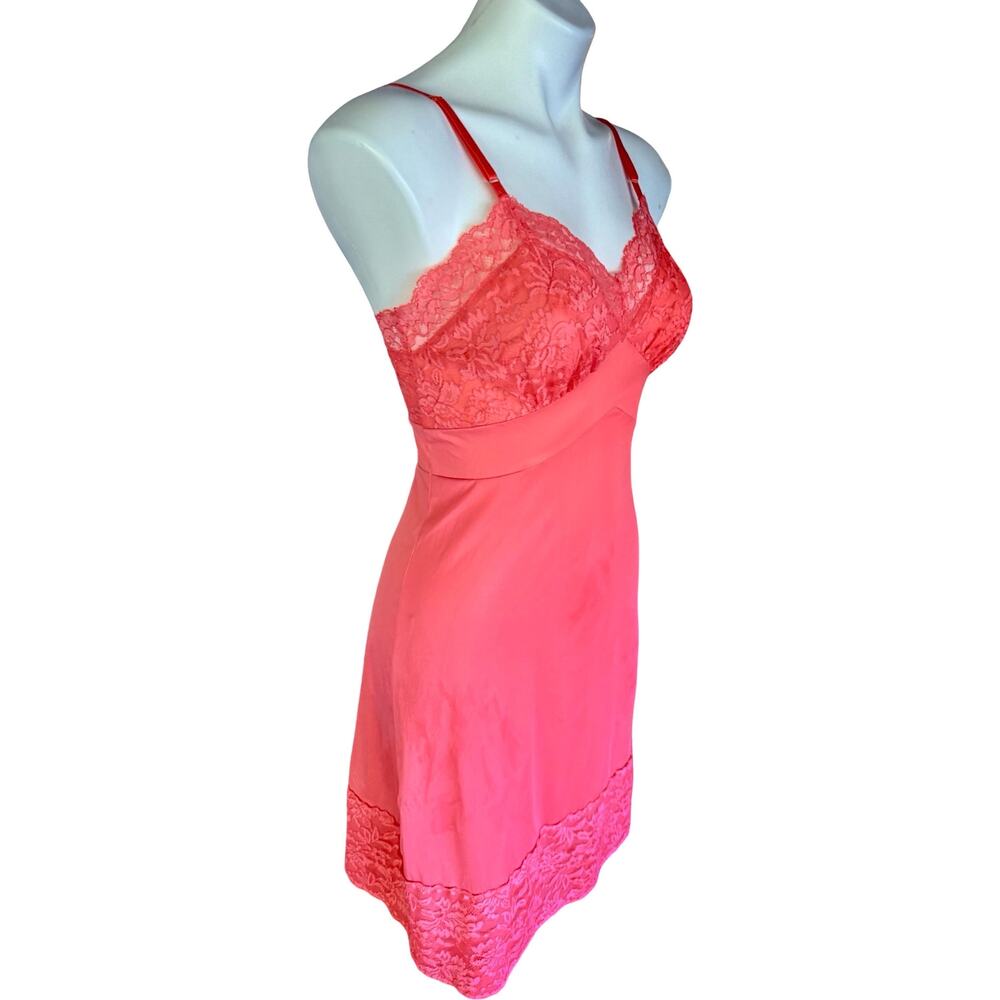 Vintage Vanity Fair 1970s Coral Pink Nylon Slip Lace Bodice Hem Size 32 - Picture 5 of 16